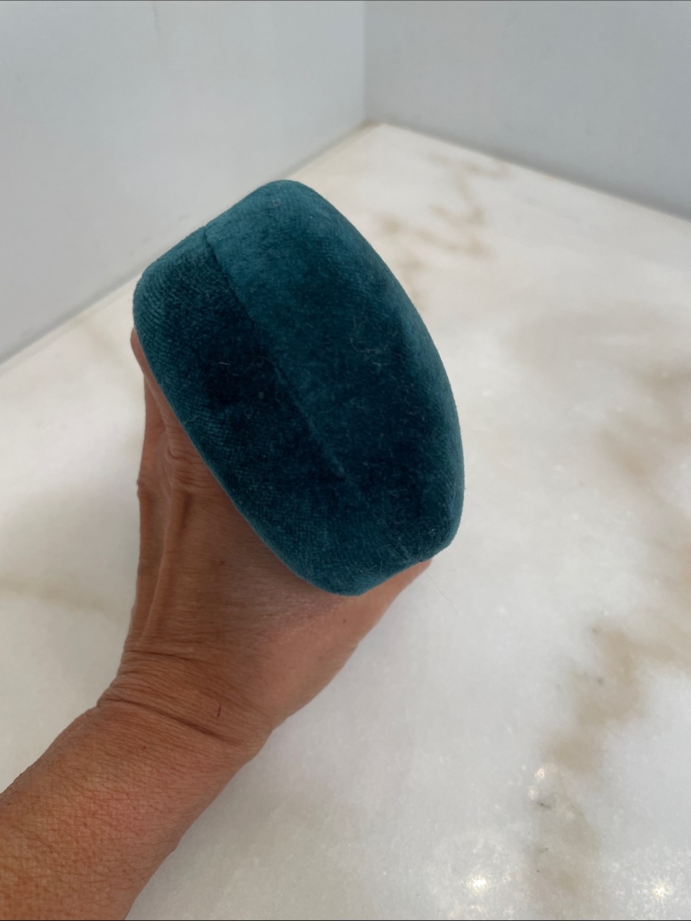 G u c c i Plush Velvet Eyewear Case in Teal - Picture 5 of 7